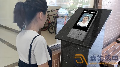臉就是鑰匙，辦公大樓人臉識別門禁