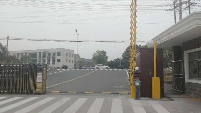 工廠車牌識別系統(tǒng)率低怎么解決？