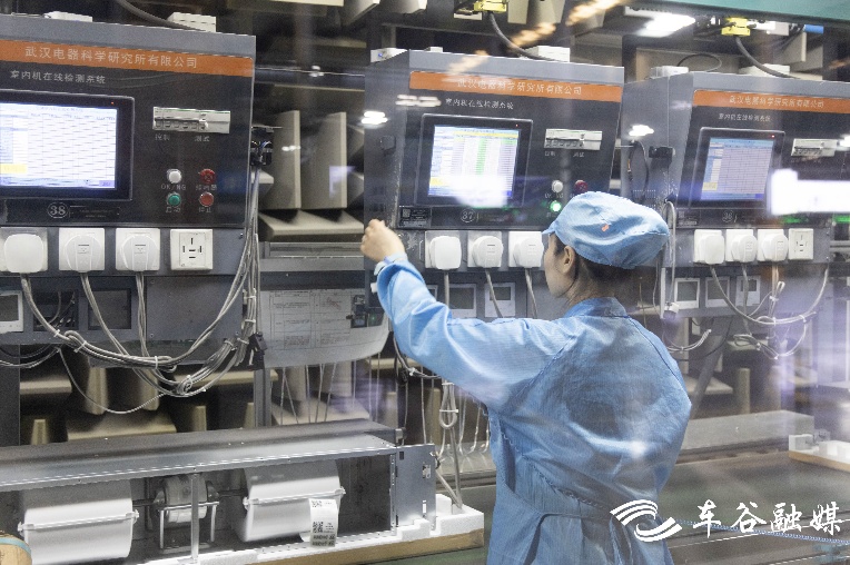 沖刺年產(chǎn)1000萬臺空調(diào) 武漢美的工廠17條生產(chǎn)線&ldquo;火力全開&ldquo;趕訂單